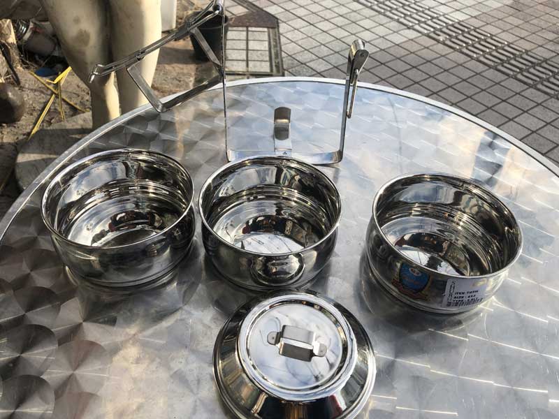 �����ڂ����� �C���h�̃X�e�����X�� �ٓ��� 3�i �x�[�O���^�ASHUBHAM��