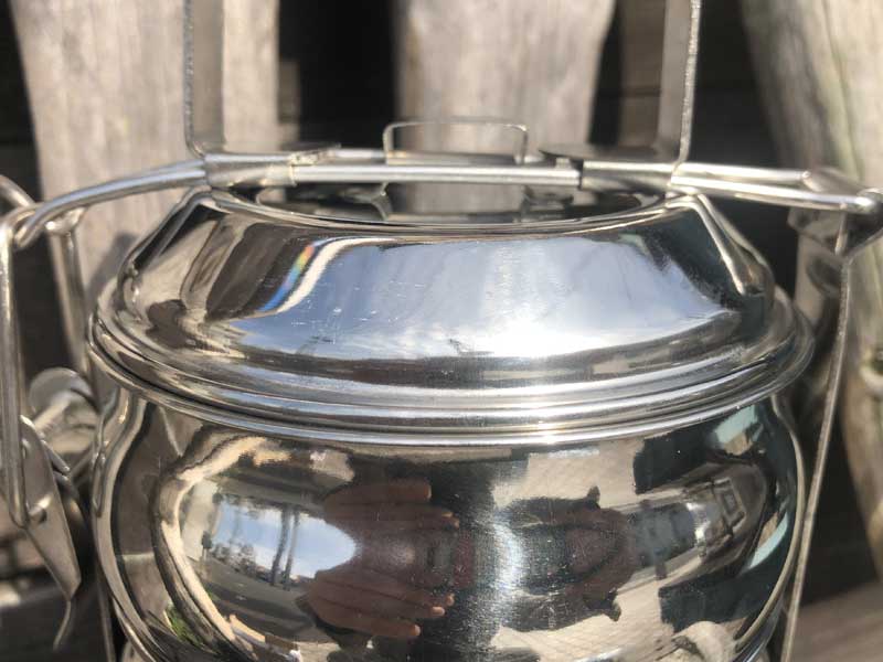 �����ڂ����� �C���h�̃X�e�����X�� �ٓ��� 4�i �x�[�O���^�ASHUBHAM��