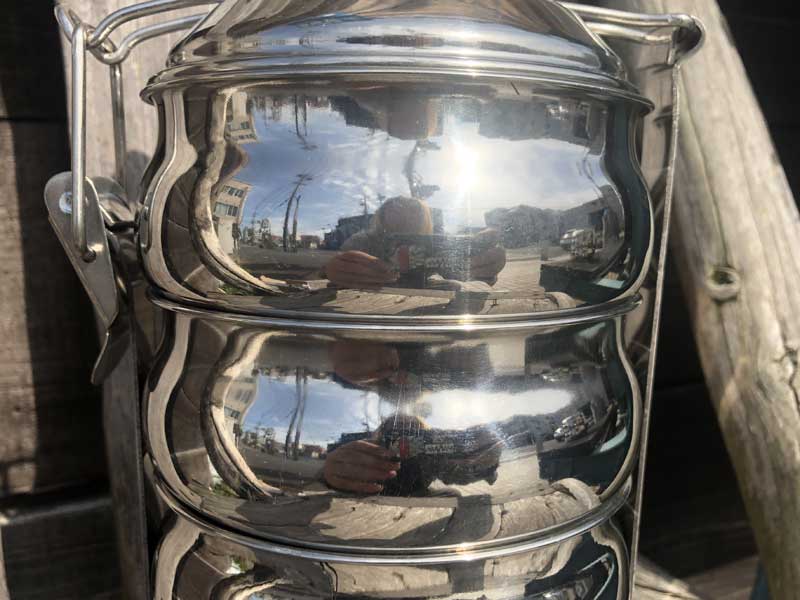 �����ڂ����� �C���h�̃X�e�����X�� �ٓ��� 4�i �x�[�O���^�ASHUBHAM��