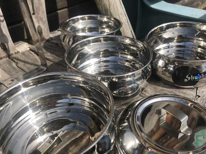 �����ڂ����� �C���h�̃X�e�����X�� �ٓ��� 4�i �x�[�O���^�ASHUBHAM��