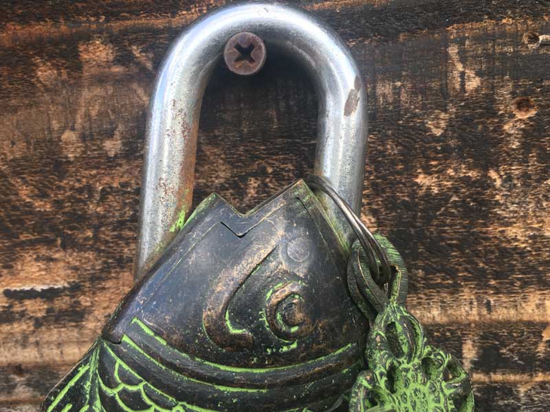 Antique、Retro Large Key Big Fish /アンティーク、レトロなインド、ネパールのの大きな魚の南京錠