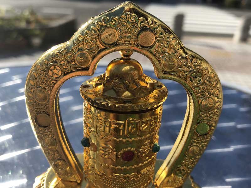 �\�[���[�p���[�Ō����󂯂ĉ�葱���錻��ł̃}�j�ԁA�`�x�b�g����