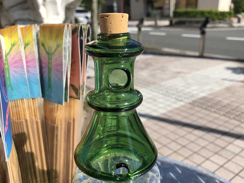 �V�i Send Up Art Glass Incense Burner/Stand Drink Green �A�[�g�K���X�̂������� �X�^���h�^�C�v