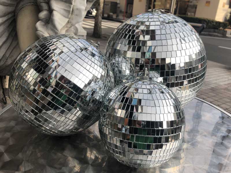 Mirror Ball �~���[�{�[���@250mm�A200mm�A150mm ���ƂŃp�[�e�B�[�Z�b�e�B���O���y���݂�������
