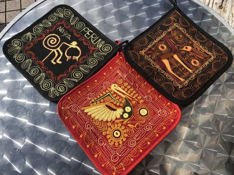 Peru Pot Mat �y���[�̃`�F�[���X�e�b�`�̓�~���A�i�X�J�̒n��G�A�����}�A�_�C�T�M�@