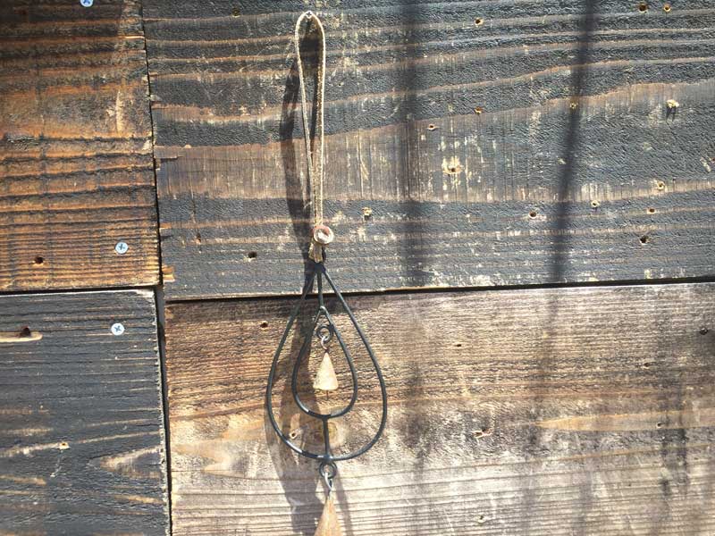 �V�i�@Posh Living Iron Bell Drop �|�b�V�����r���O �A�C�A���x�� �h���b�v