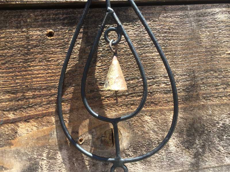 �V�i�@Posh Living Iron Bell Drop �|�b�V�����r���O �A�C�A���x�� �h���b�v