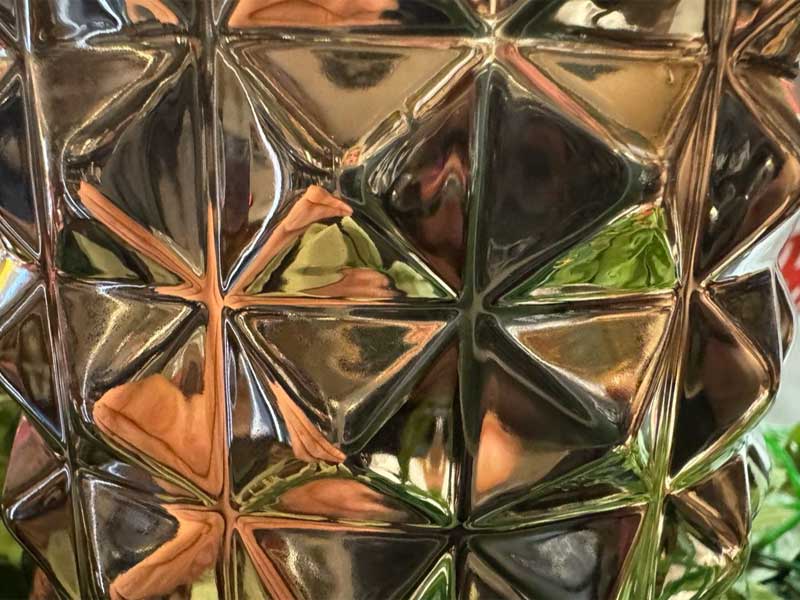 Punks(パンクス)御用達? Studs Ashtray 陶器xスチール製のスタッズアッシュトレイ