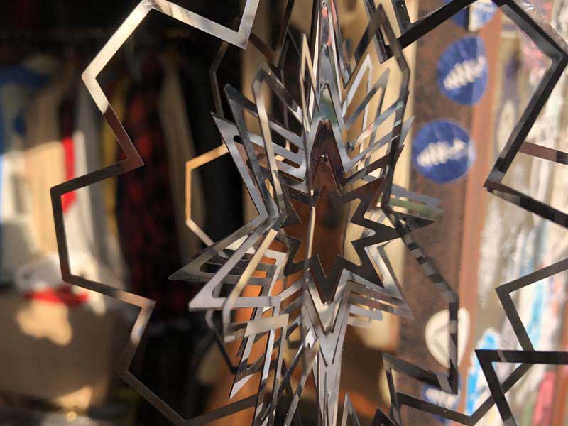 Wind Spinner 5 inch Snowflake�A���o���ʔ��Q�Ȏ��R�̌b�ݎG�݁@��̌����f�U�C���@�E�B���h�X�s�i�[