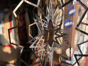 Wind Spinner 5 inch Snowflake�A���o���ʔ��Q�Ȏ��R�̌b�ݎG�݁@��̌����f�U�C���@�E�B���h�X�s�i�[