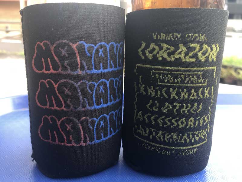 manana origial koozie by CORAZON �}�j���[�ix�R���\���@�N�[�W�[�A�h�����N�z���_�[