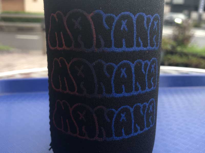 manana origial koozie by CORAZON �}�j���[�ix�R���\���@�N�[�W�[�A�h�����N�z���_�[