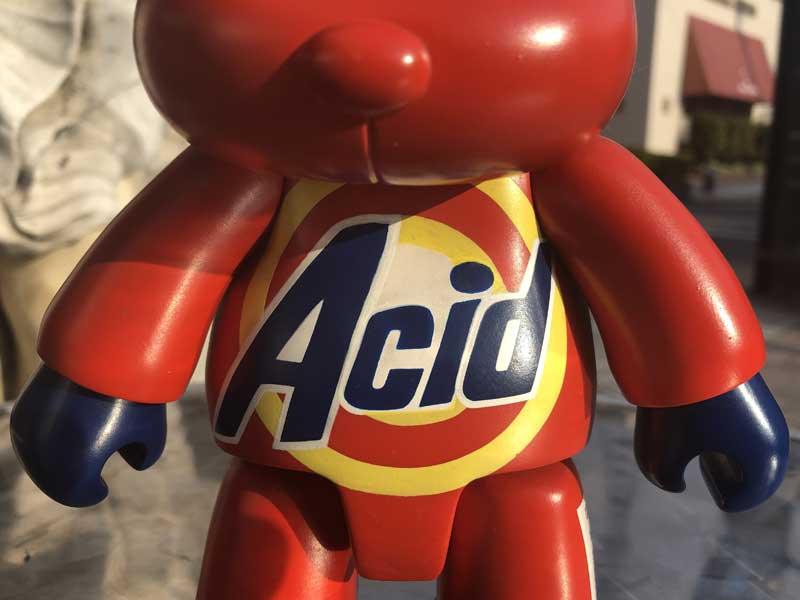 8 inch Acid Bear designed by ACID Toy2R 8inch アシッドベアキューイー、アートフィギュア