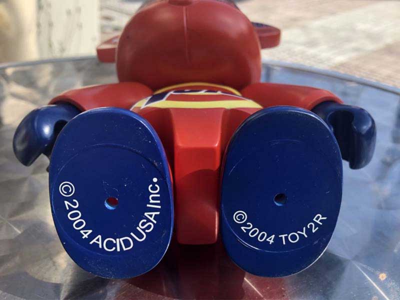 8 inch Acid Bear designed by ACID Toy2R 8inch アシッドベアキューイー、アートフィギュア