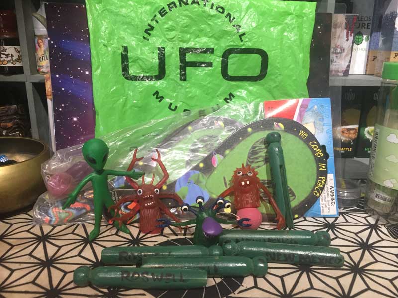 UFO好きの聖地 New Mexico Roswell UFO MuseumのUFO雑貨、ロズウェル雑貨