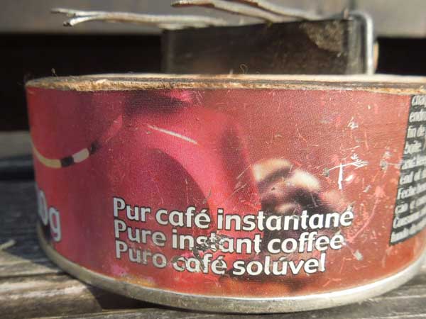 �A�t���J�̃��T�C�N���ʋl�̃T���U�i�J�����o�j