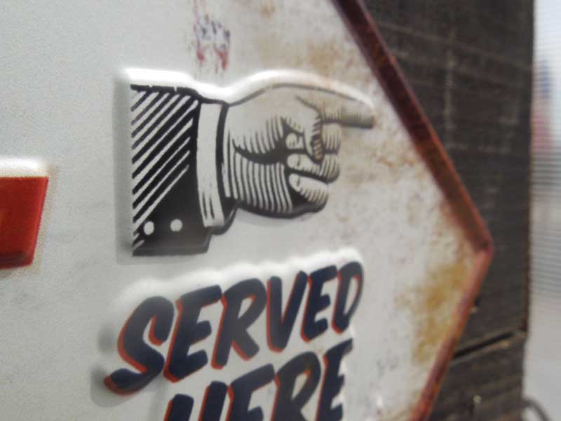 �V�i�@�A���e�B�[�N���H �u���L���̃R�[�q�[�̖��^�ŔAFresh Brewd Coffee Served Here Arrow Sign