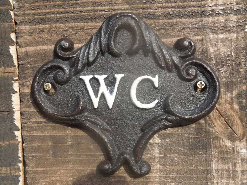 �V�i �A���e�B�[�N���̃A�C�A��������WC �v���[�g�ACovent Iron �R�x���g�A�C�A���̃g�C���̃v���[�g