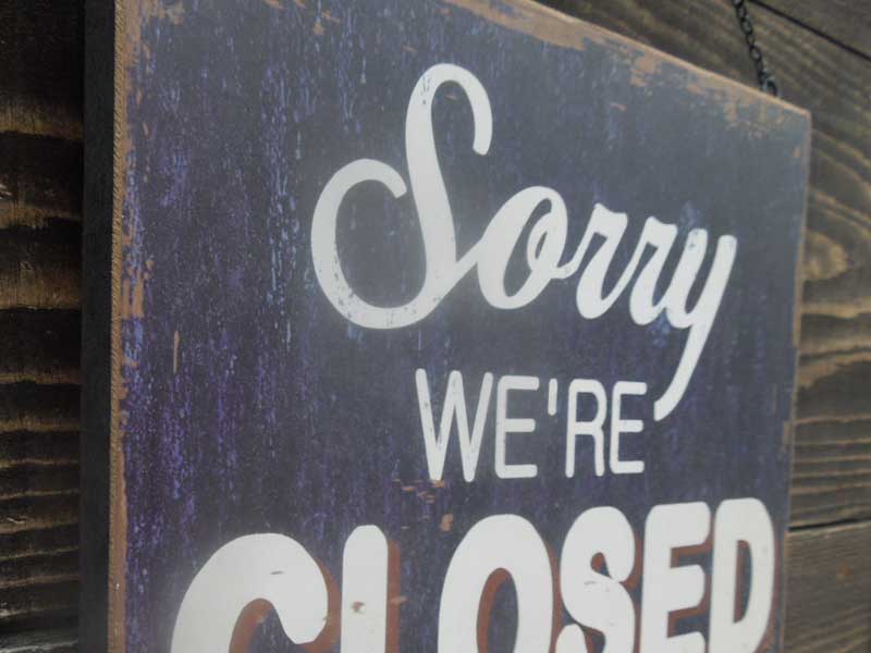 �V�i�@Vintage���H OPEN/CLOSED�̖ؐ��ŔA���o�[�V�u��