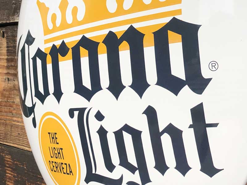 CORONA LIGHT �R���i ���C�g�̃h�[���^�̃��^���T�C���A�u���L���̊Ŕ�