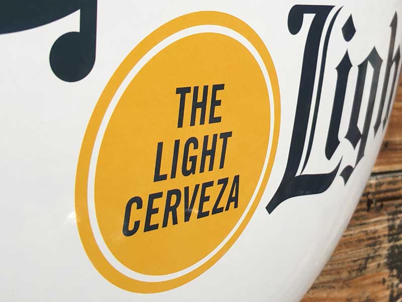 CORONA LIGHT �R���i ���C�g�̃h�[���^�̃��^���T�C���A�u���L���̊Ŕ�