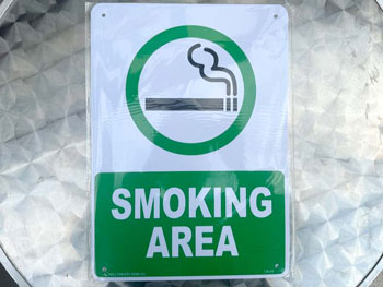 HOLLYWOOD SIGN Plastic sign/Smoking Area
