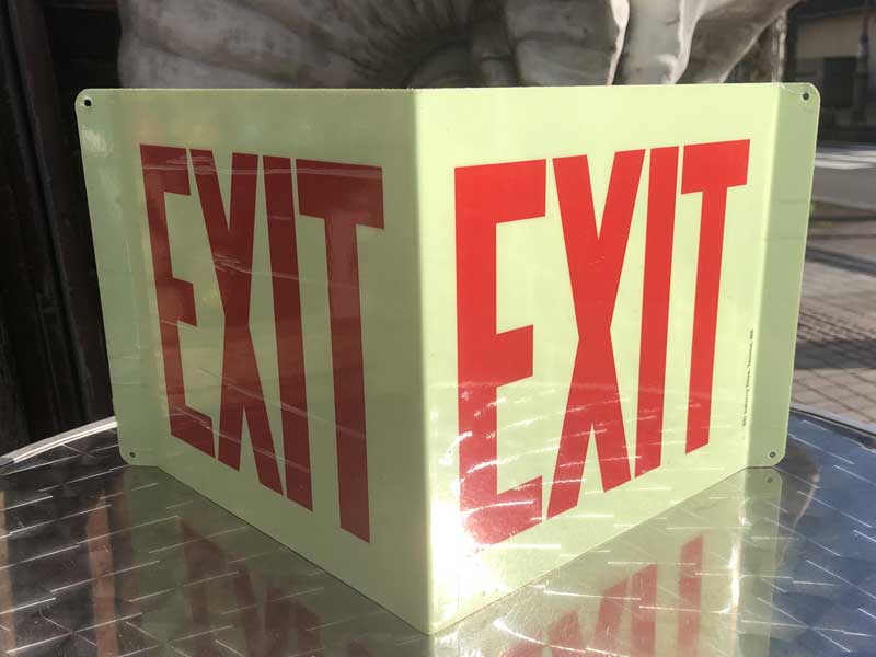 Glow in the Dark PROJECTING SIGN EXIT�A�ÈłŌ��� ���̓I�ȃA���~����Exit�T�C���A�Ŕ�
