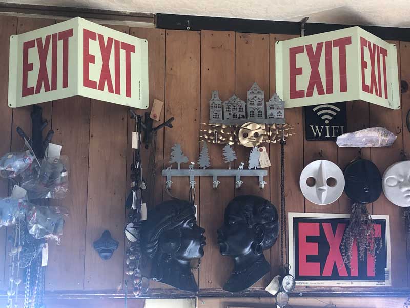 Glow in the Dark PROJECTING SIGN EXIT�A�ÈłŌ��� ���̓I�ȃA���~����Exit�T�C���A�Ŕ�