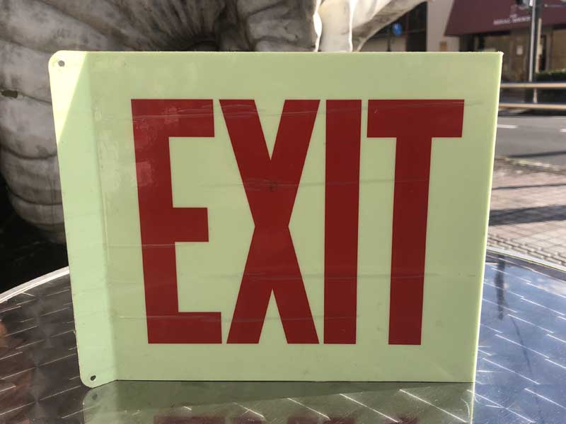 Glow in the Dark PROJECTING SIGN EXIT�A�ÈłŌ��� ���̓I�ȃA���~����Exit�T�C���A�Ŕ�
