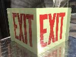 Glow in the Dark PROJECTING SIGN EXIT�A�ÈłŌ��� ���̓I�ȃA���~����Exit�T�C���A�Ŕ�