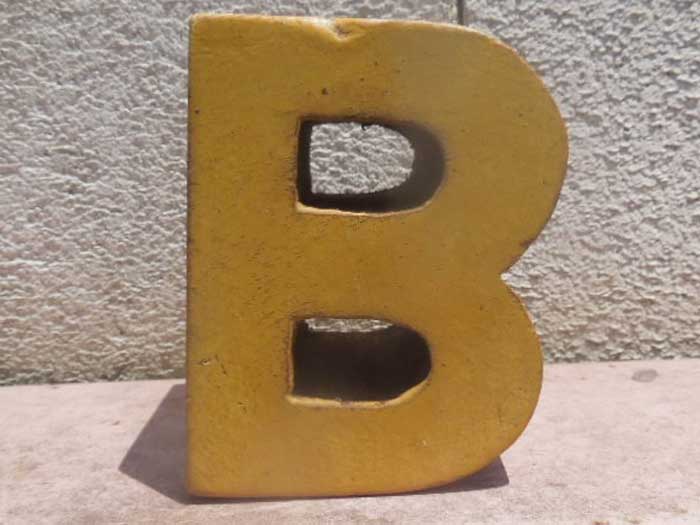 新品 Wood Letter Block アカシアの木を使用した木製のアルファベット ブロック B