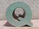 新品 Wood Letter Block アカシアの木を使用した木製のアルファベット ブロック Q