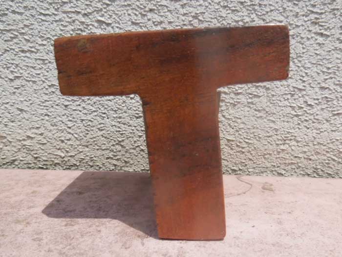 新品 Wood Letter Block アカシアの木を使用した木製のアルファベット ブロック T