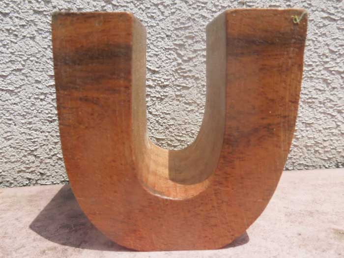 新品 Wood Letter Block アカシアの木を使用した木製のアルファベット ブロック U