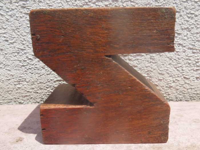 新品 Wood Letter Block アカシアの木を使用した木製のアルファベット ブロック Z