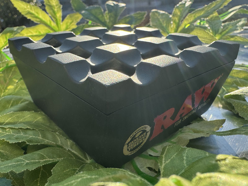 RAW REGAL WINDPROOF METAL ASHTRAY ロウ リーガル 耐風性 メタル アッシュトレイ 灰皿