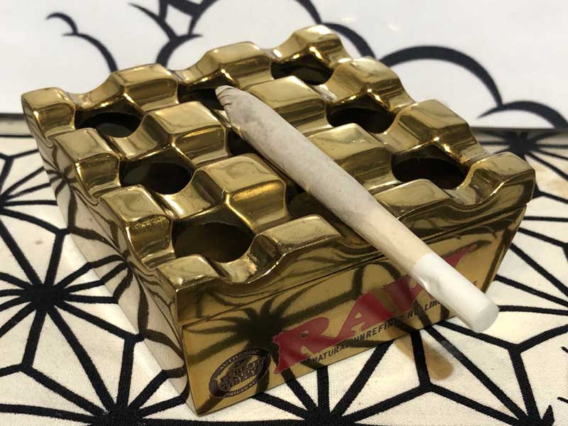 RAW REGAL WINDPROOF METAL ASHTRAY ロウ リーガル 耐風性 メタル アッシュトレイ 灰皿