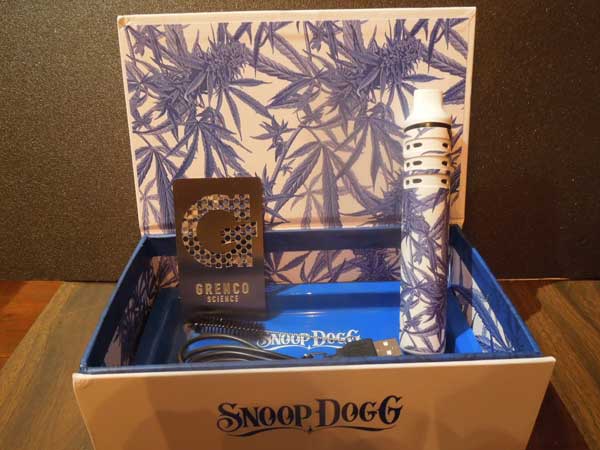 �t�^�o�R�p�@���@�|���C�U�[ Snoop Dogg �~ G Pen Herbal Vaporizer G�v���@�X�k�[�v�E�h�b�O���f��