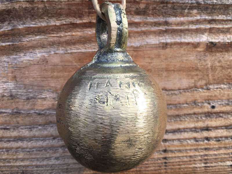 �`�x�b�g�A�l�p�[�� �^�J�� �A���e�B�[�N���̃A�j�}���x���A�J�E�x���A�h�A�x��