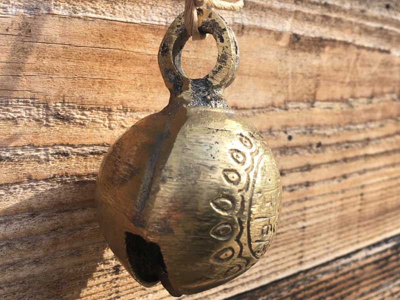 �`�x�b�g�A�l�p�[�� �^�J�� �A���e�B�[�N���̃A�j�}���x���A�J�E�x���A�h�A�x��