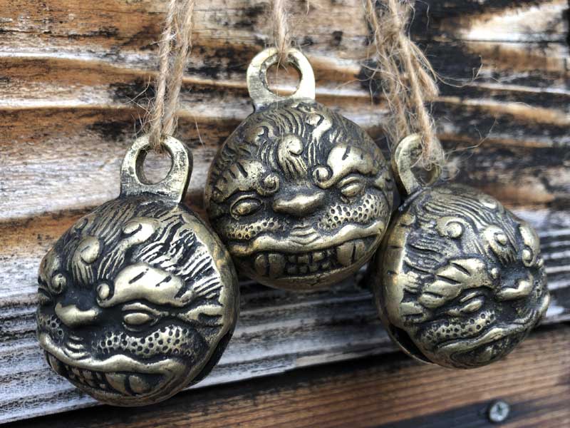 �`�x�b�g�A�l�p�[�� �^�J�� �A���e�B�[�N���̃A�j�}���x���A�J�E�x���A�h�A�x��