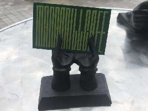 �A�W�A�̎�����`�[�t�Ƃ������h���ăo���̖ؐ�/Small