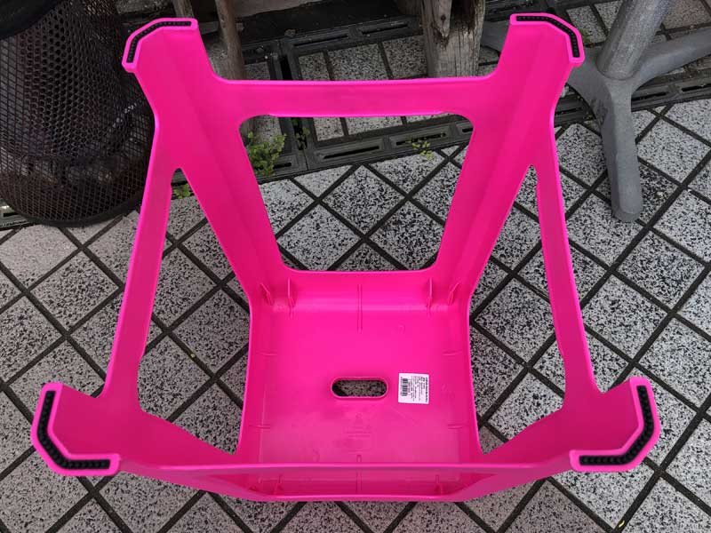 �X�^�b�L���O�\�ȃ^�C�̉���Ŏg�p����Ă��� �X�^�b�L���O�`�F�A �J�� ��O OK!!