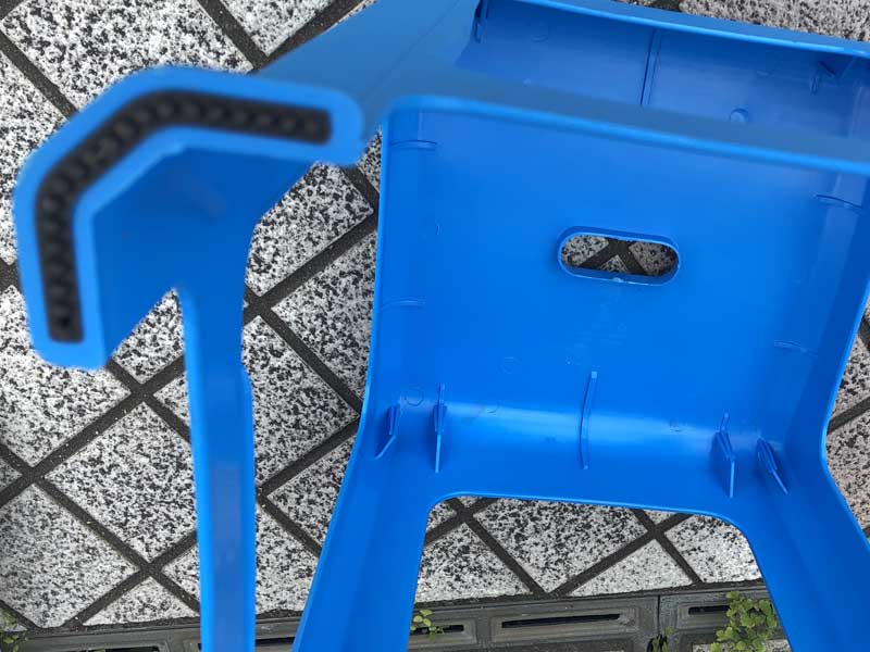 �X�^�b�L���O�\�ȃ^�C�̉���Ŏg�p����Ă��� �X�^�b�L���O�`�F�A �J�� ��O OK!!