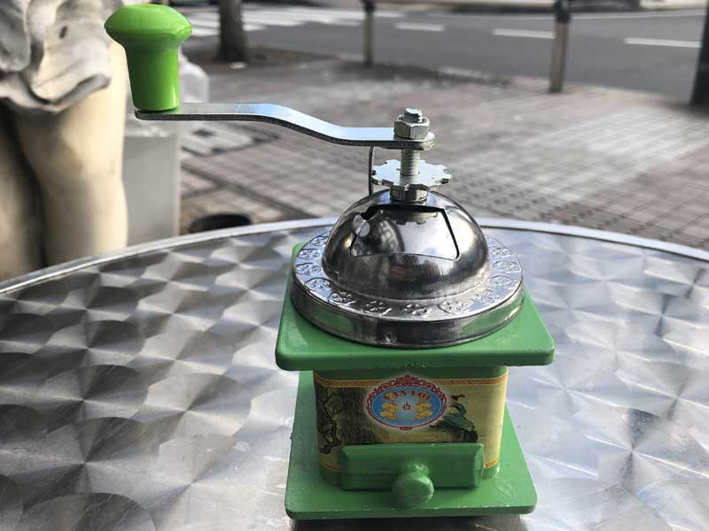 カラフルなベトナムのペッパーミル、コーヒーミル、Vietnam Peppe Mill、Coffee Mill