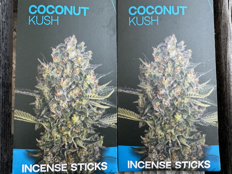 Haze Holland�� CANNABIS INCENSE STICKS NAG CHAMPA CANNABIS �w�C�Y �J���i�r�X�̍���̂����@CHOCOLOPE COCONUT KUSH �R�R�i�b�c �N�V��