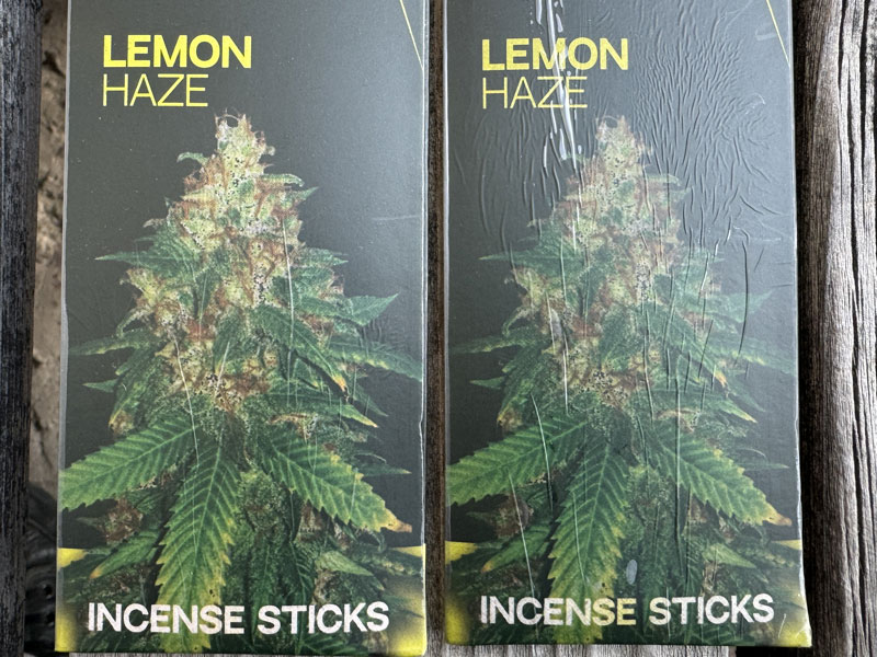 Haze Holland�� CANNABIS INCENSE STICKS NAG CHAMPA CANNABIS �w�C�Y �J���i�r�X�̍���̂����@LEMON HAZE ������ �w�C�Y