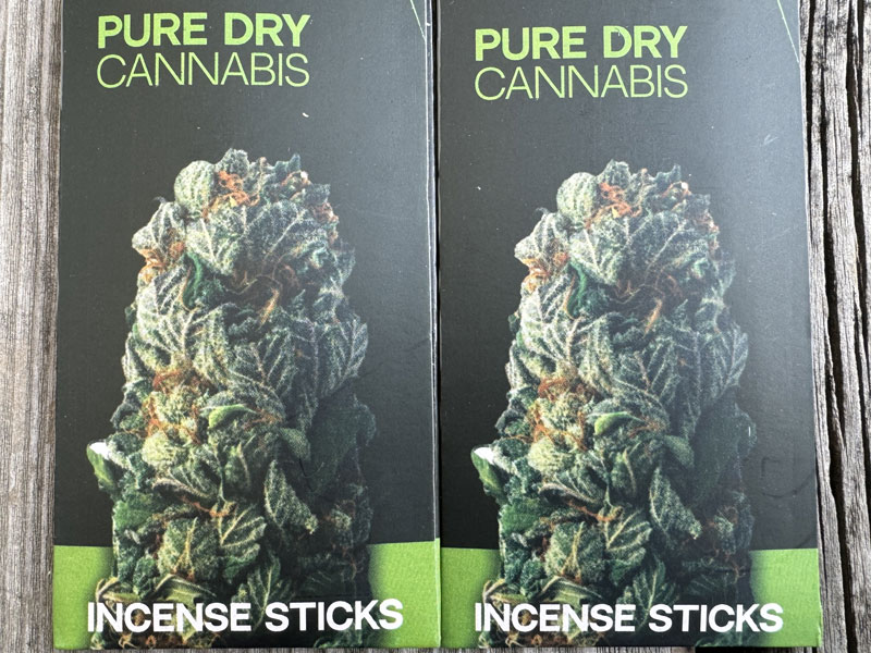 Haze Holland�� CANNABIS INCENSE STICKS NAG CHAMPA CANNABIS �w�C�Y �J���i�r�X�̍���̂����@PURE DRY CANNABIS �s���A �h���C �J���i�r�X