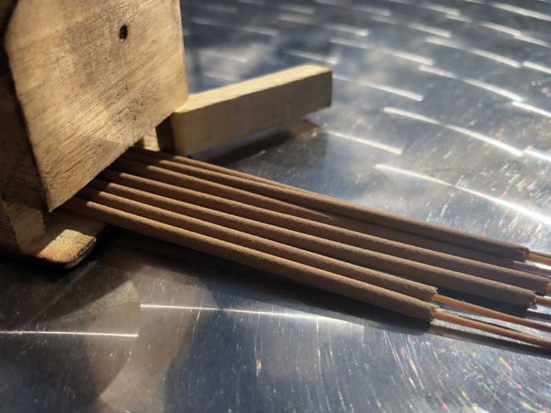 �C���h�̃}���S�[�E�b�h�̂�������&�������� 6�p�`�@�����^ Mango Wood Incense Stand & Incense Case 