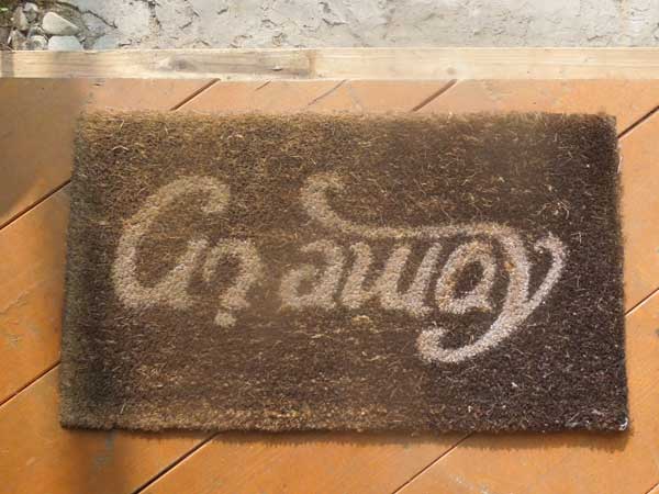 新品 Come in/Go Away アンビグラムデザインのココナツ玄関マット Brown